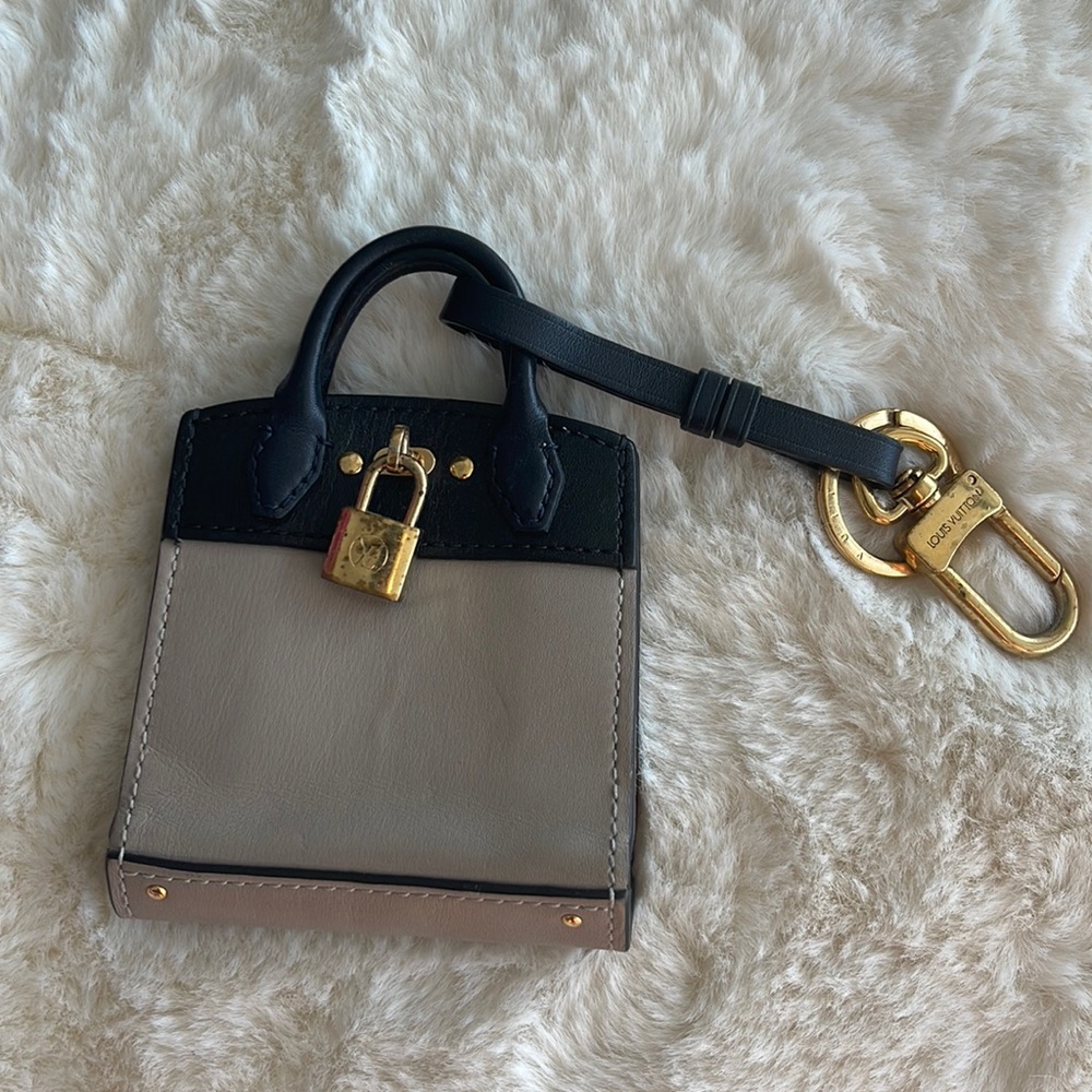 Louis Vuitton purse keychain